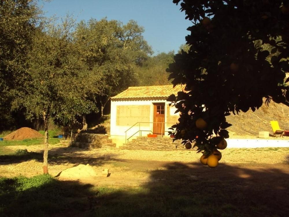 Hotel Casas Da Cerca Zambujeira do Mar Esterno foto